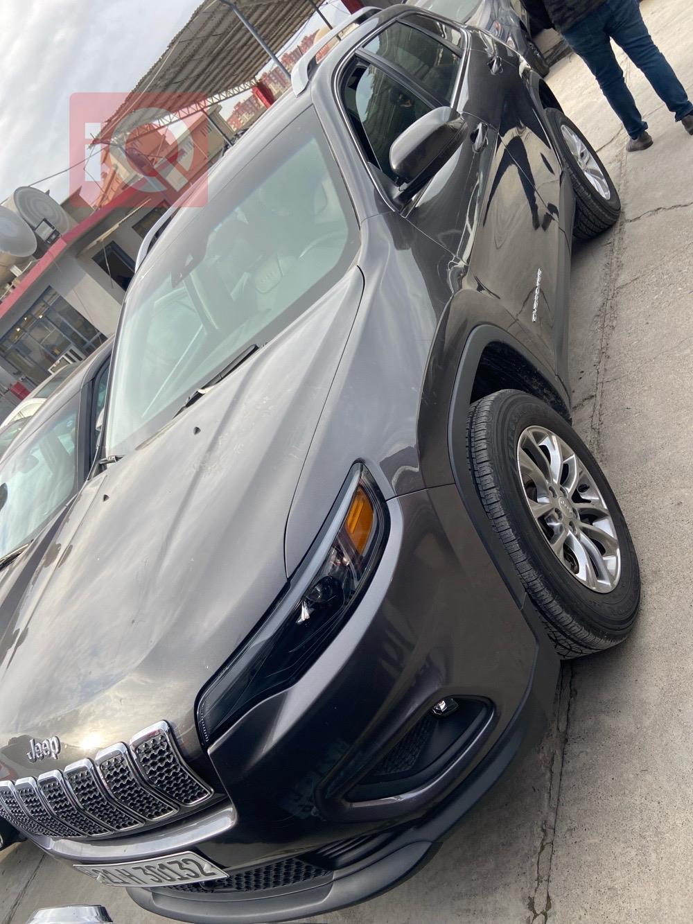 Jeep Cherokee